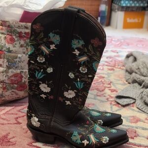 Soto Boots Size8; Never Worn